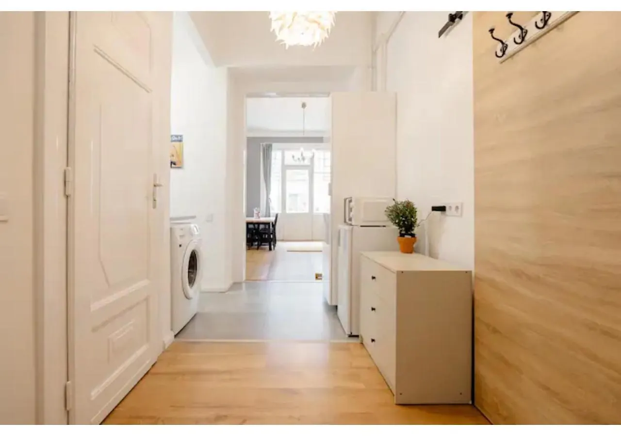 Downtown Apartment With Balcony Budapest