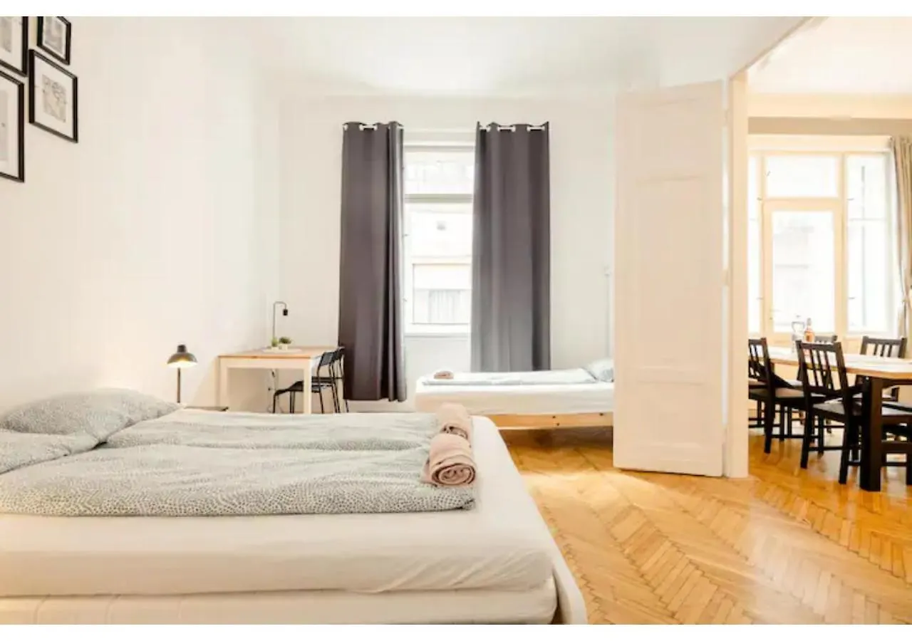 Downtown Apartment With Balcony Budapest Hungary